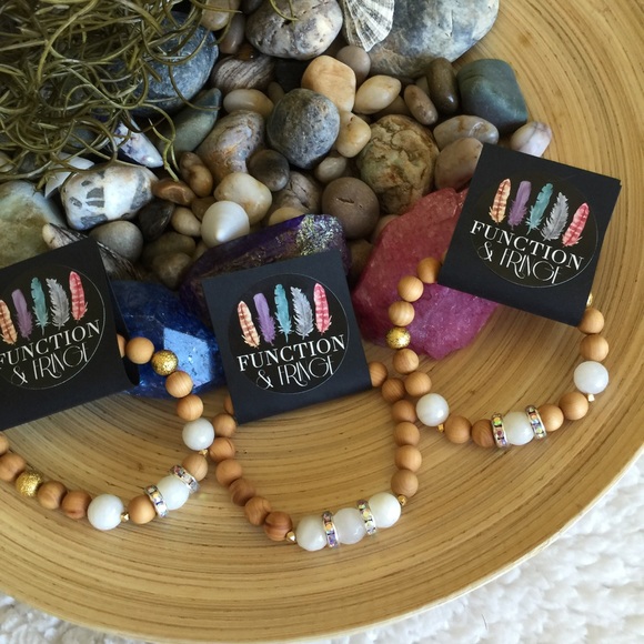 🌟NEW!🌟Moonstone & Sandalwood Bracelets!! - Picture 3 of 4