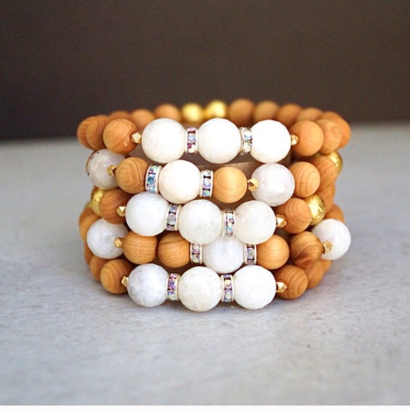 🌟NEW!🌟Moonstone & Sandalwood Bracelets!! - Picture 4 of 4