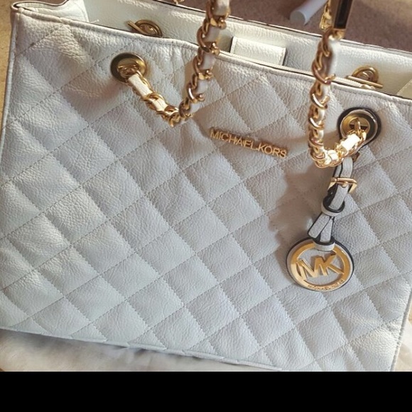 Authentic Michael KORS white handbag - Picture 1 of 1