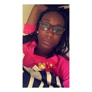 Meet your Posher, Diondria