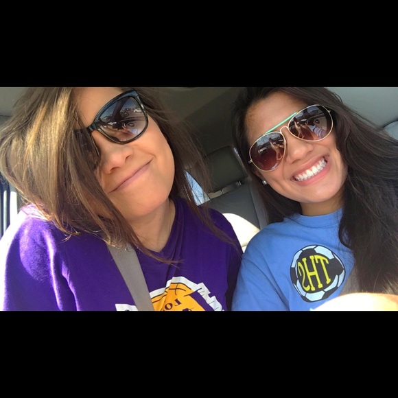 Meet your Posher, Arianna - Picture 4 of 4