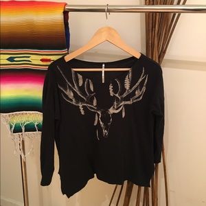 Gypsy skull feather tee