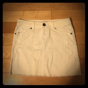 White denim skirt