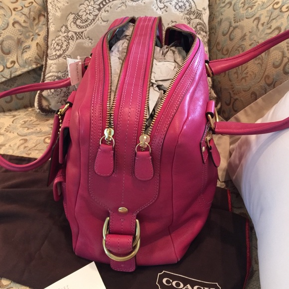 Coach Leather Peyton - Picture 3 of 4