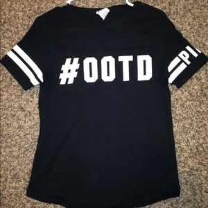VS PINK #OOTD T-Shirt