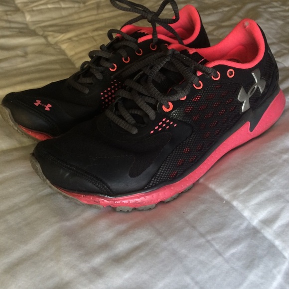 Under Armour Athletic Shoes💓