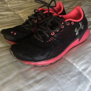Under Armour Athletic Shoes💓