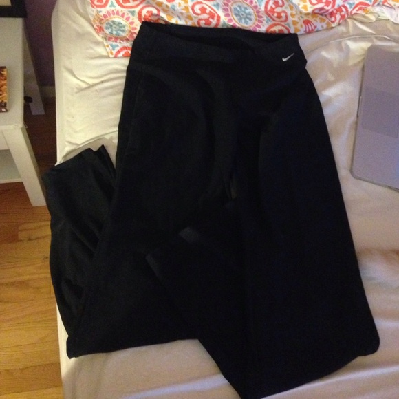 Nike fit dry leggings (loose)