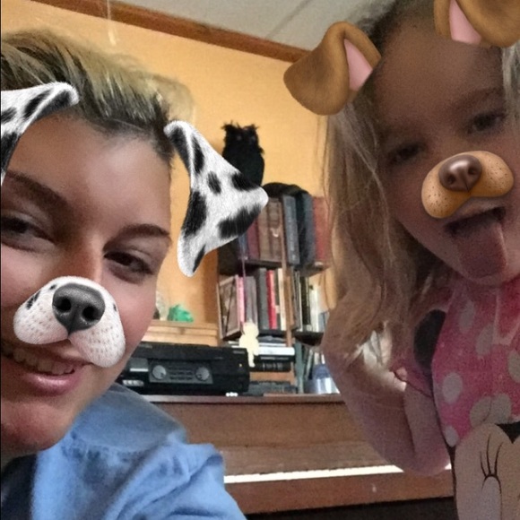 Meet your Posher, Gabbi - Picture 3 of 4