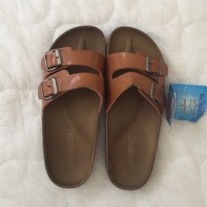 Light brown birkenstock's!