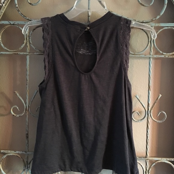 ❌Sold❌Tank top - Picture 2 of 2