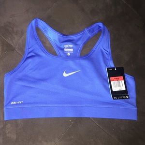Nike pro sports bra