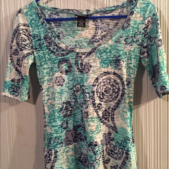 Blouse - Picture 2 of 3