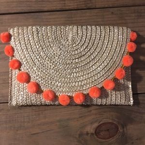 PomPom Straw Clutch"TOP TRENDS HOST PICK"🎉🎉🎉