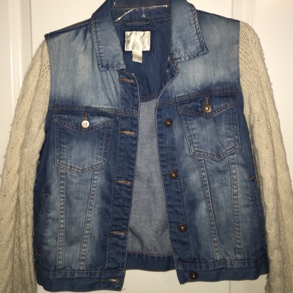 JEAN JACKET WOTH KNITTED SLEEVES