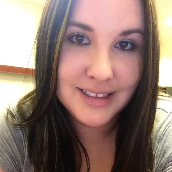 Meet your Posher, Mandee - Picture 1 of 1