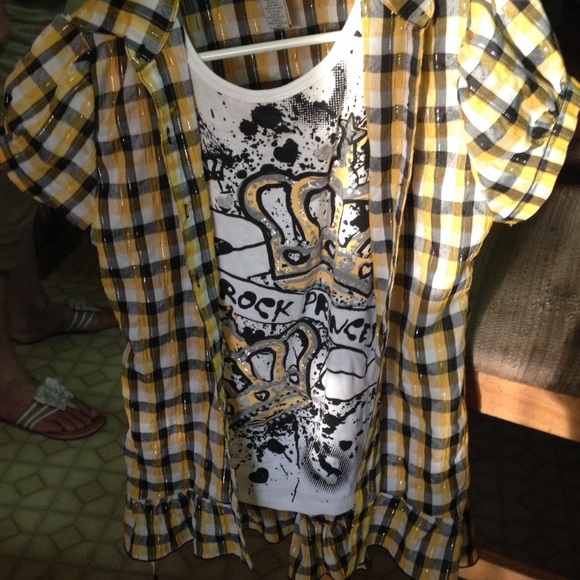 yellow and black plaid shirt - Picture 1 of 3