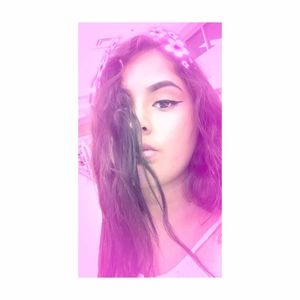 Meet your Posher, Estela