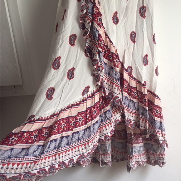 TRADED LF Red&White Boho Wrap Skirt - Picture 4 of 4