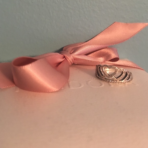 Pandora Crown Ring