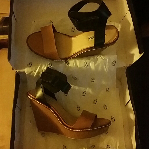 Faux leather wedge sandals!