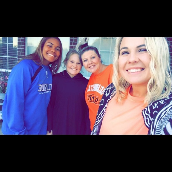 Meet your Posher, Taylor - Picture 1 of 1