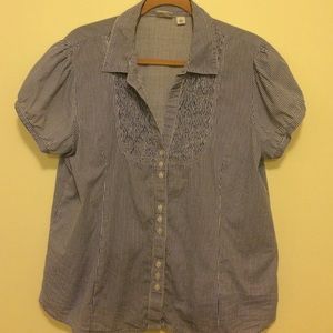 Pretty Front Stripped Blue White Button Down Shirt