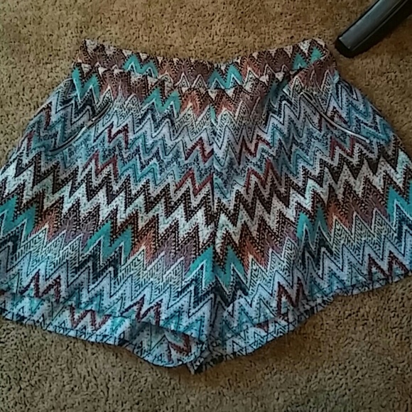 Chevron striped shorts