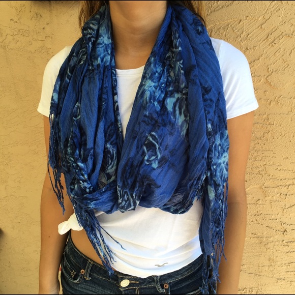 Blue Scarf - Picture 1 of 3