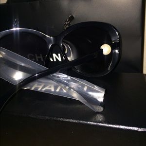 2016 CHANEL POLARIZED SUNGLASSES 🌼 last chance!