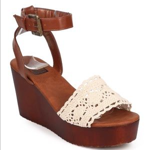 Wedge sandals