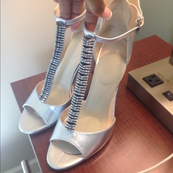 Silver high heel strapped sandal - Picture 1 of 3