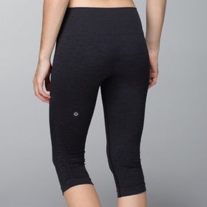 Lululemon ruched in the flow leggings