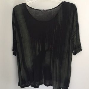 Lightweight shirt sleeve blouse