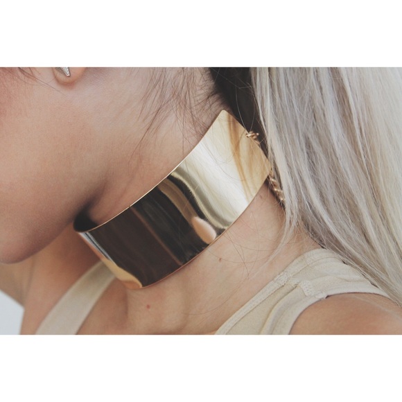 RESTOCKED • Age of Adeline Choker • - Picture 2 of 3