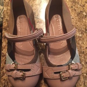 New never worn Authentic Burberry MaryJane