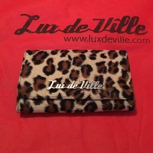 Lux de Ville leopard wallet