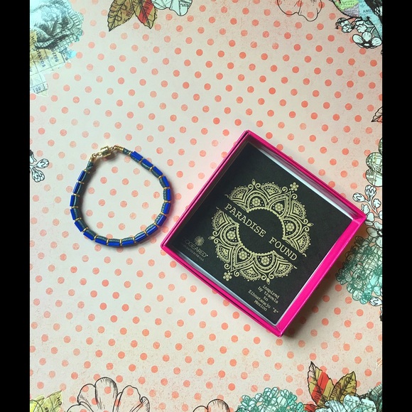 🎅🏻 find a little paradise under the tree 🎄🎁 - Picture 4 of 4