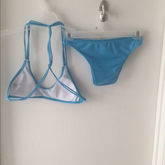 Blue bikini - Picture 2 of 2
