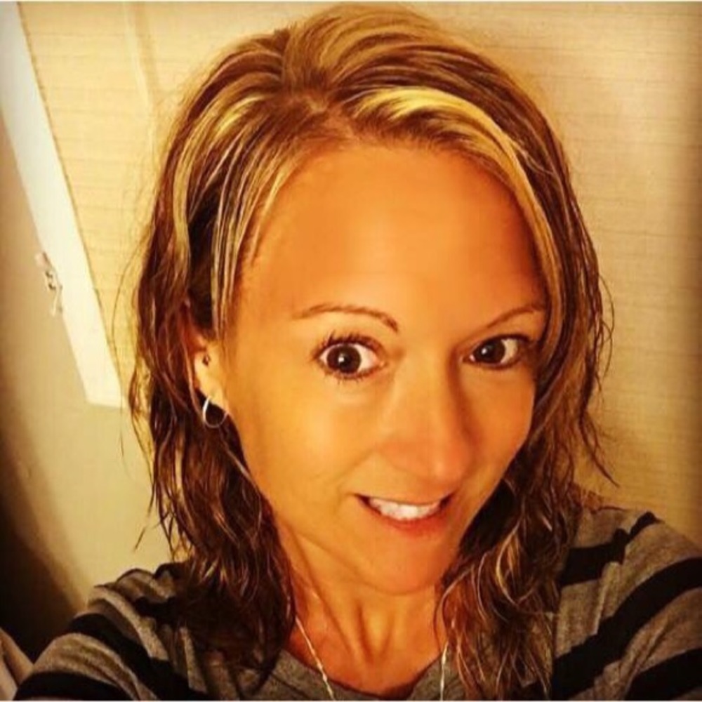 Meet your Posher, Stephanie❣️❣️ 💋