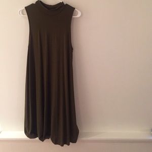 Mock Neck Green Mini