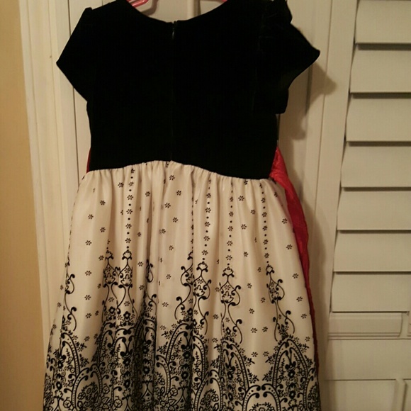 Dress - Picture 3 of 4