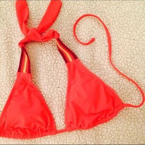 XHILIRATION Bikini Top