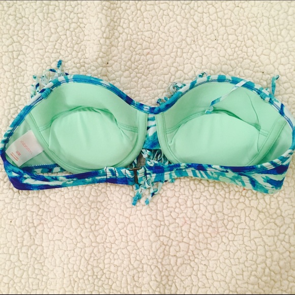 XHILIRATION Fringe Bandeau Top - Picture 3 of 4