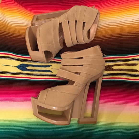 Super cute cut out wedges