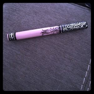 Kat Von D "Requiem" Everlasting Liquid Lipstick