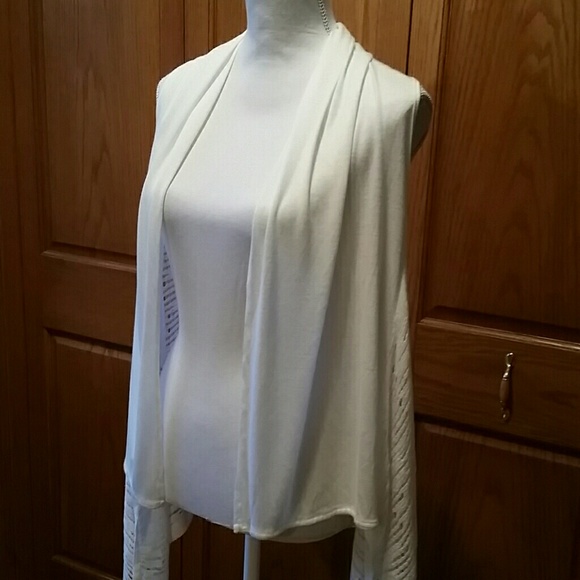 Gianni Binion XS sleevless shrug/sweater vest