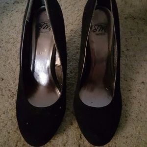 SM black heels, 8. EUC.