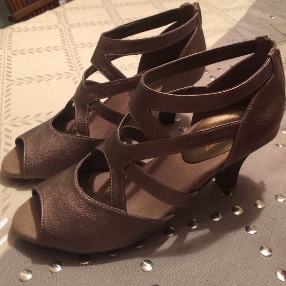 Metallic Low strappy heels