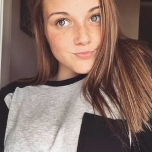 Meet your Posher, Destini